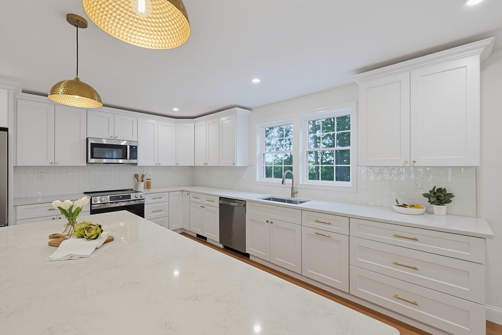 27 Woodside Road Spencer, MA 01562 - Photo 12 of 42