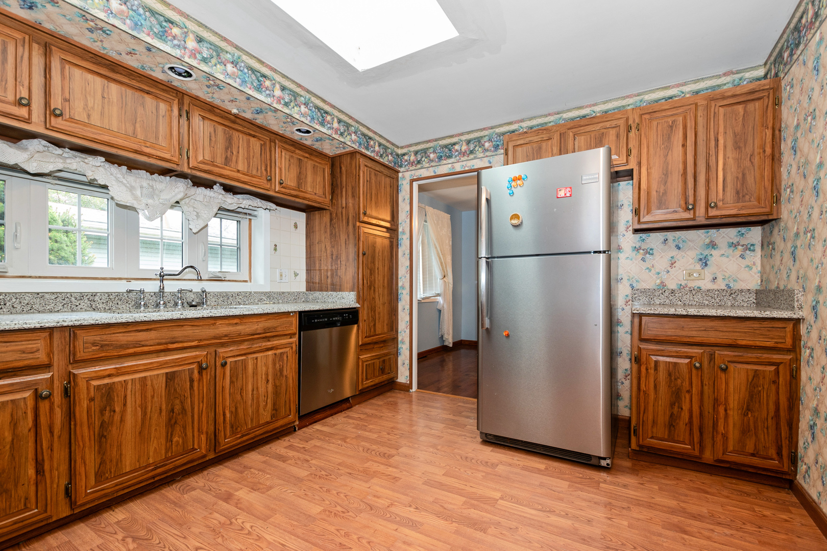 2404 Heather Road Flossmoor, IL 60422 - Photo 12 of 25 Gallery Image 12