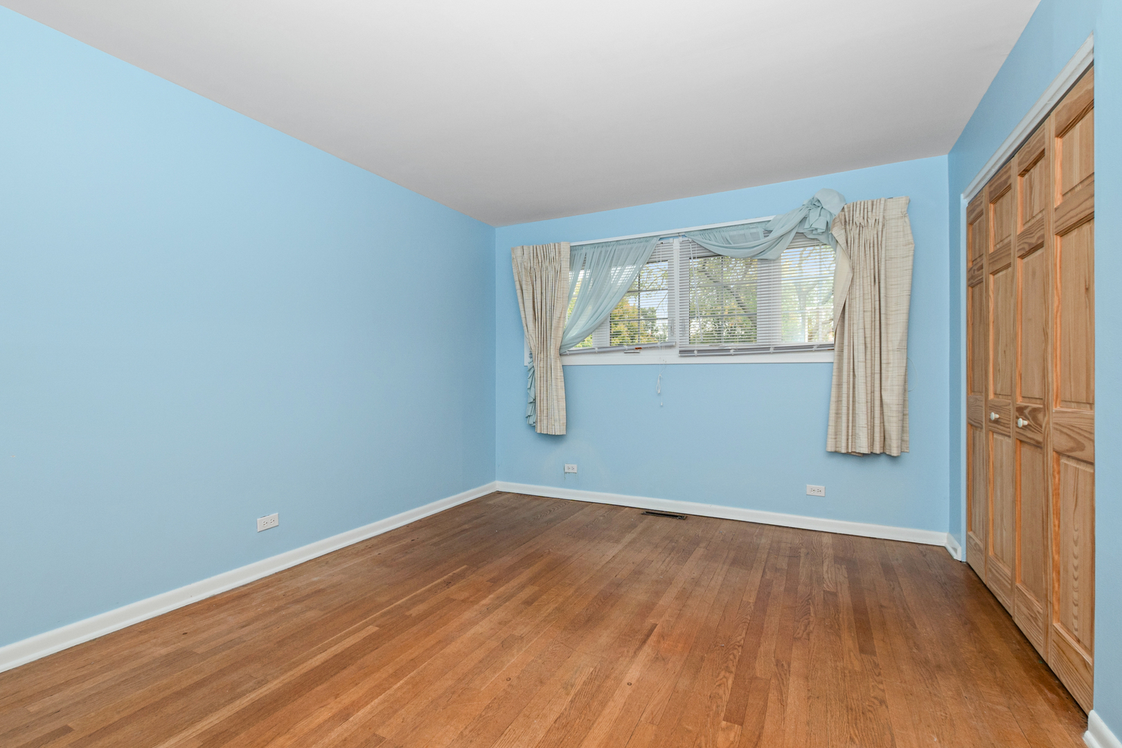 2404 Heather Road Flossmoor, IL 60422 - Photo 15 of 25 Gallery Image 15