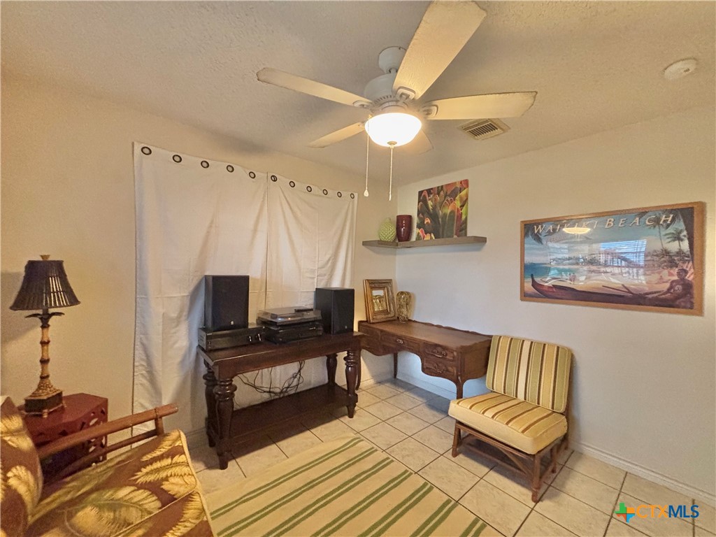 208 Washington Boulevard Port O'Connor, TX 77982 - Photo 26 of 47 a living room with furniture