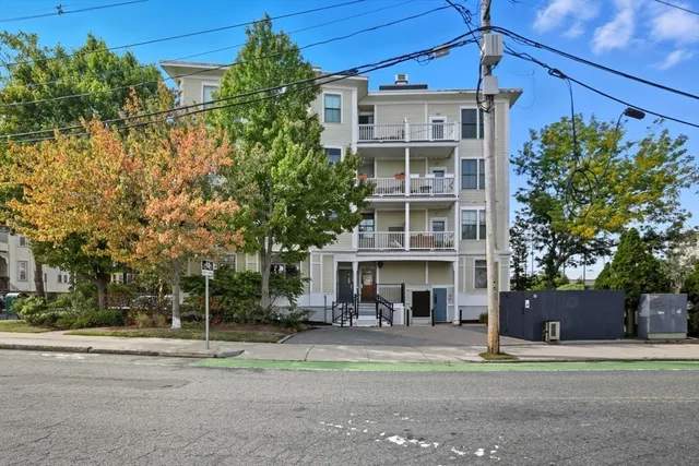$1,325,000 | 43 Park Street, Unit 18, Somerville, MA 02143