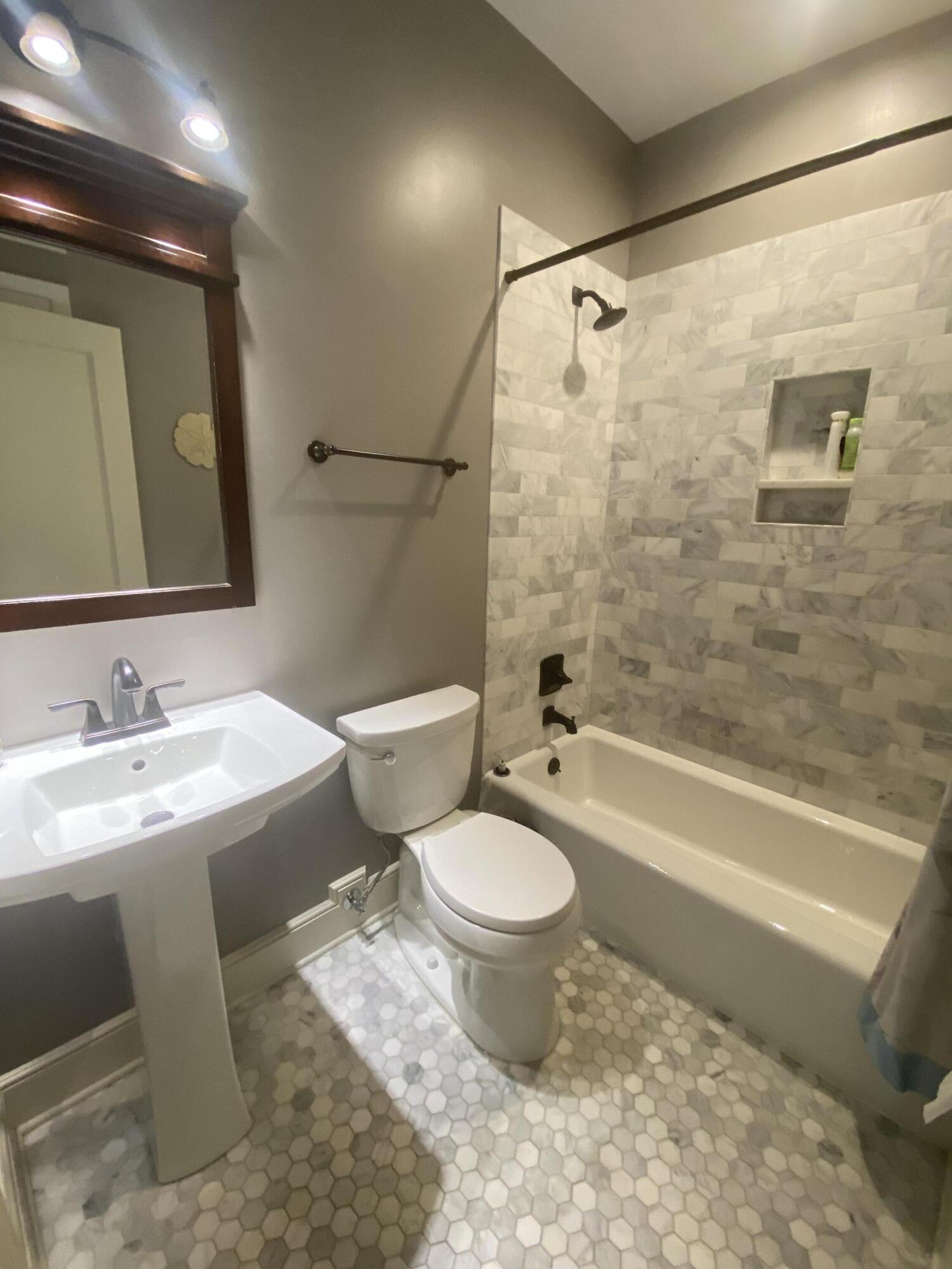 1313 Roma Road Hanahan, SC 29410 - Photo 8 of 24 9