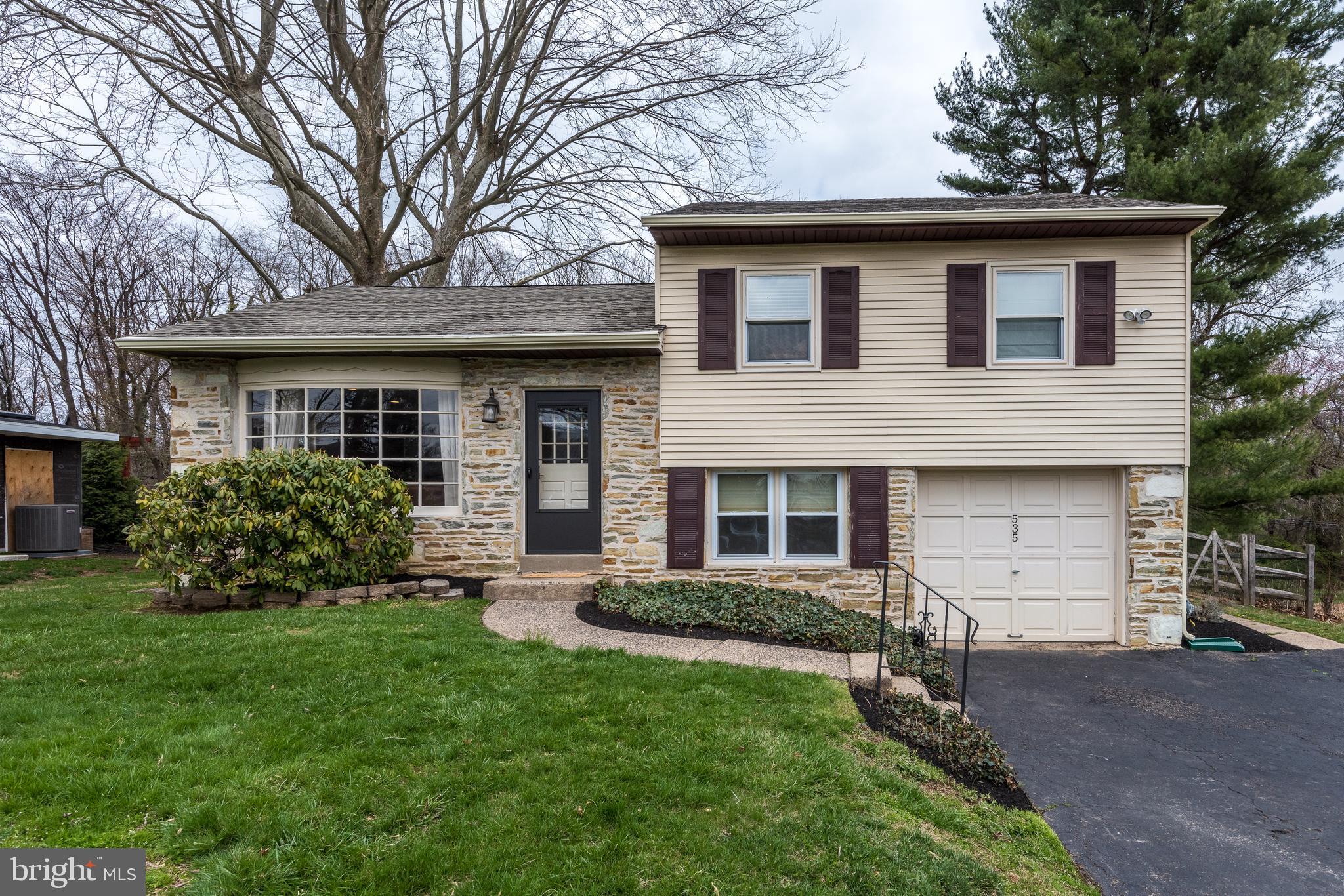 535 Beaver Road Southampton, PA 18966 - Photo 1 of 28 535 Beaver Road welcomes you!