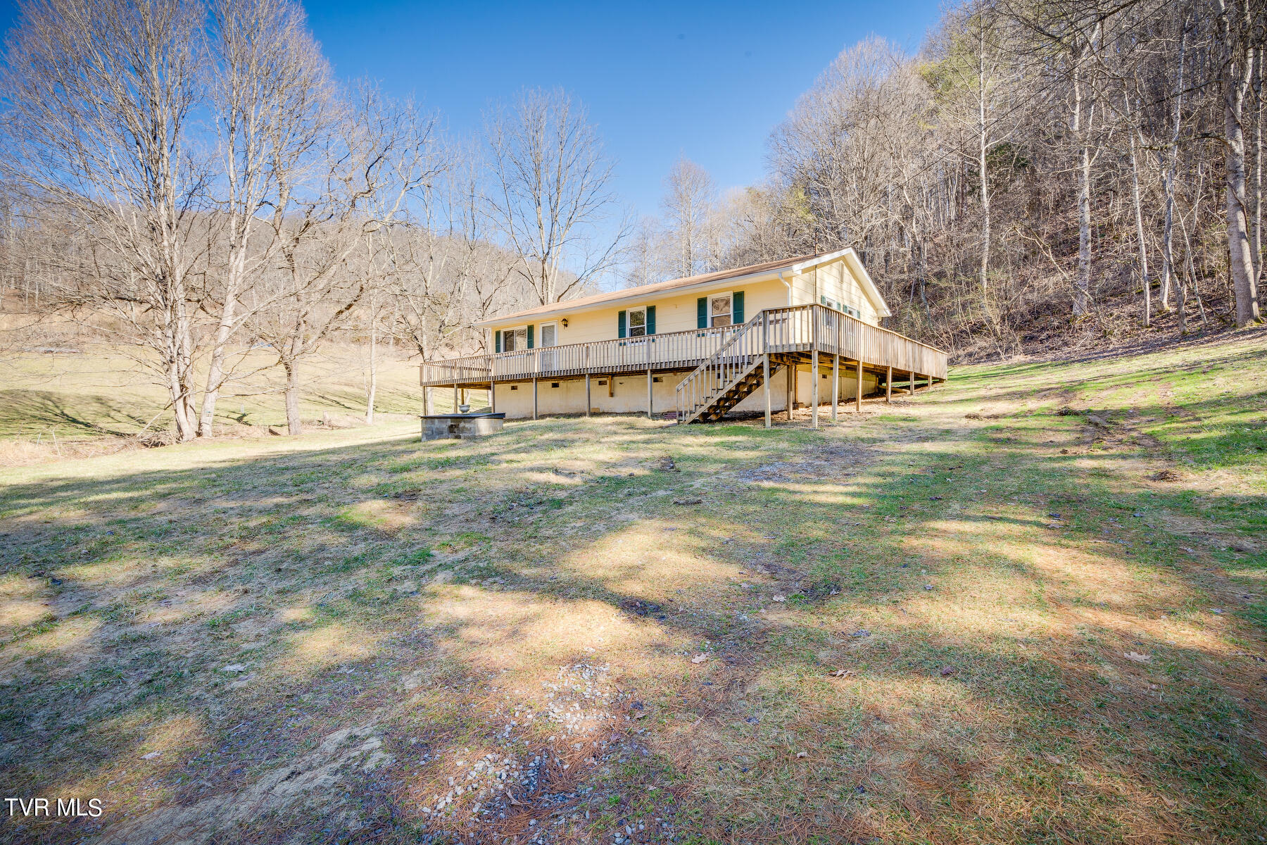 6090 Shaffertown Road Bristol, VA 24202 - Photo 3 of 25 003