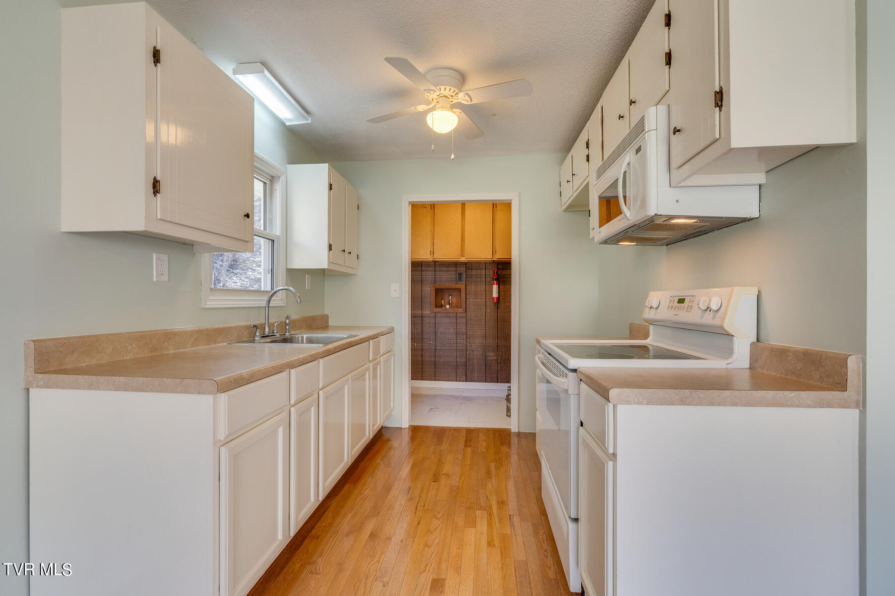 6090 Shaffertown Road Bristol, VA 24202 - Photo 8 of 25 008