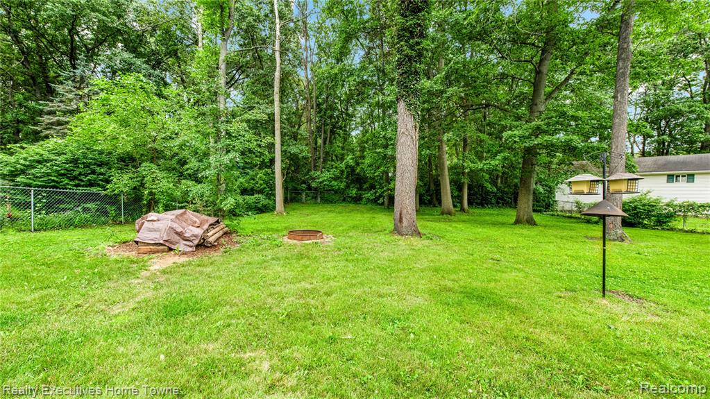 4779 Lakeshore Road Fort Gratiot, MI 48059 - Photo 22 of 33 Gallery Image 22