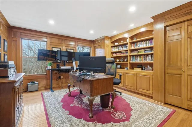 $929,000 | 1043 Victoria Place, Gibsonia, PA 15044