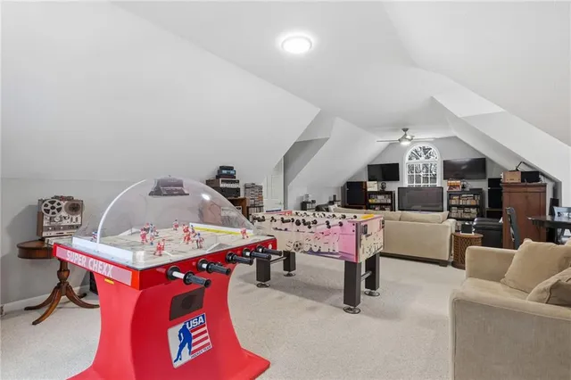 $929,000 | 1043 Victoria Place, Gibsonia, PA 15044