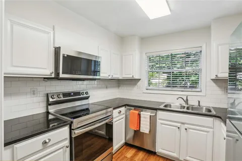 $239,900 | 311 Peachtree Hills Avenue Northeast, Unit 13B, Atlanta, GA 30305