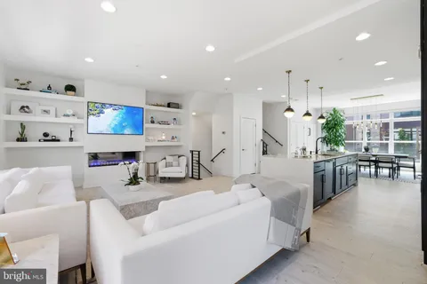 $1,145,000 | 3913 Cranes Bill Court, Rockville, MD 20852