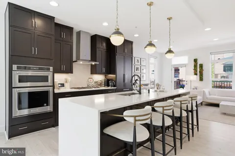 $1,145,000 | 3913 Cranes Bill Court, Rockville, MD 20852