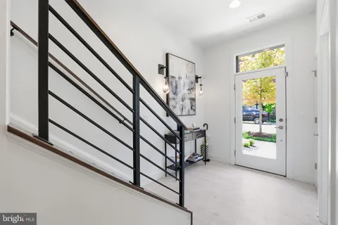 $1,145,000 | 3913 Cranes Bill Court, Rockville, MD 20852