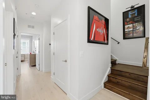 $1,145,000 | 3913 Cranes Bill Court, Rockville, MD 20852