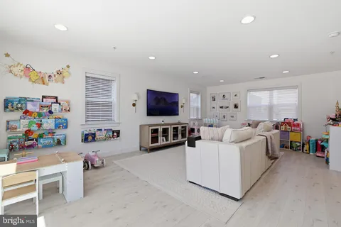 $1,145,000 | 3913 Cranes Bill Court, Rockville, MD 20852