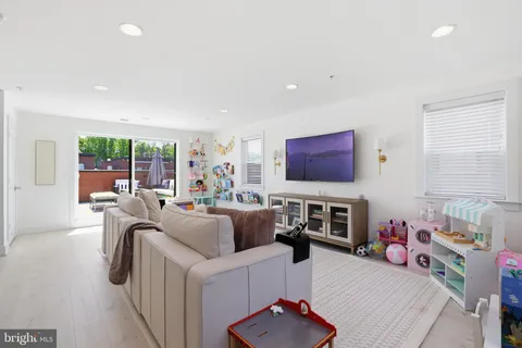 $1,145,000 | 3913 Cranes Bill Court, Rockville, MD 20852