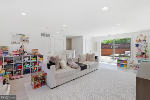 $1,145,000 | 3913 Cranes Bill Court, Rockville, MD 20852