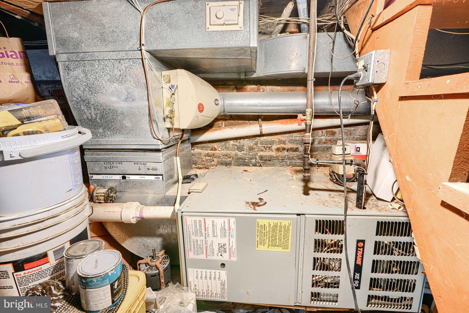 1516 Boyle Street Baltimore, MD 21230 - Photo 29 of 29 a picture of a bathroom with mirror on the wall