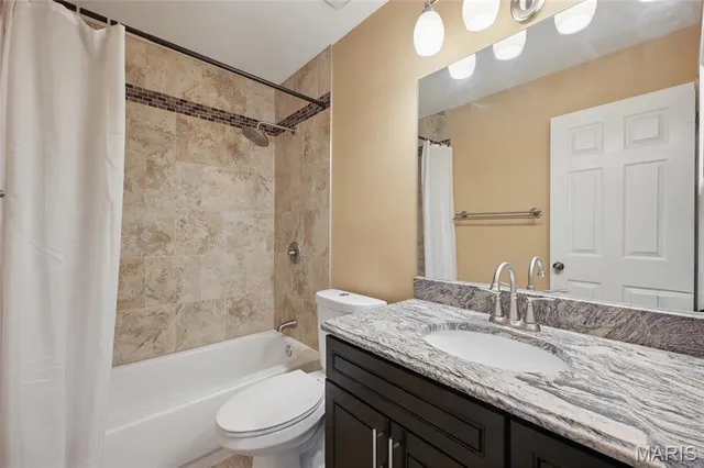 $539,900 | 394 Branchport Drive, Chesterfield, MO 63017