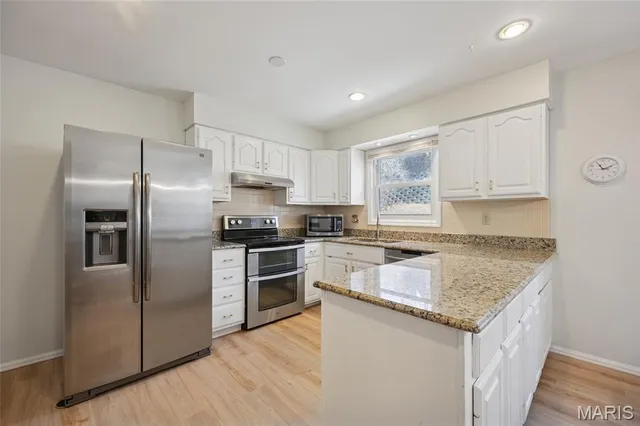 $539,900 | 394 Branchport Drive, Chesterfield, MO 63017