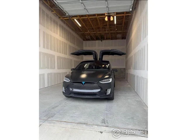 a room with a walk in closet