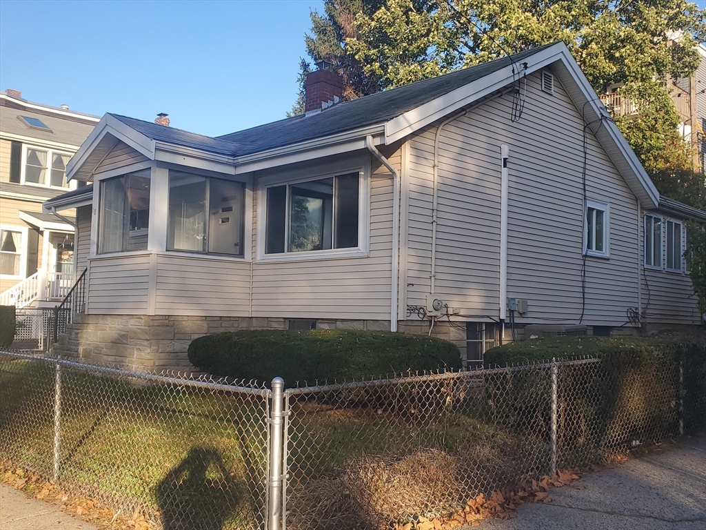 18 Denny Street, Unit 18 Boston, MA 02125 - Photo 2 of 19