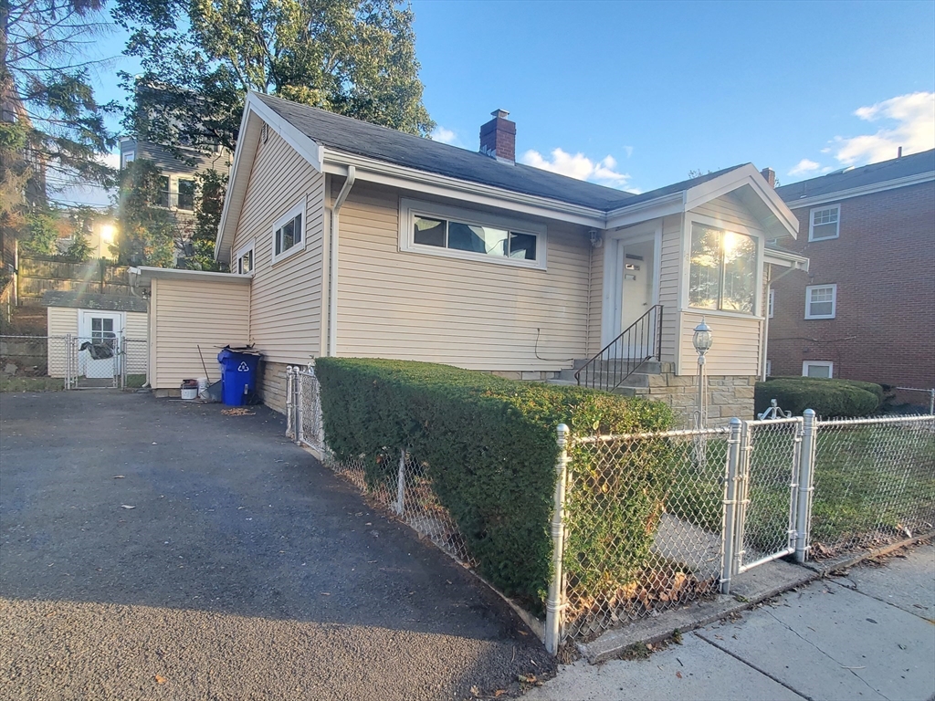 18 Denny Street, Unit 18 Boston, MA 02125 - Photo 3 of 19