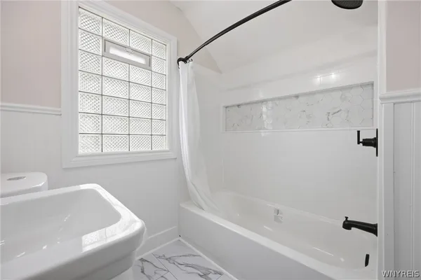 $279,900 | 75 Eaglewood Avenue, Buffalo, NY 14220