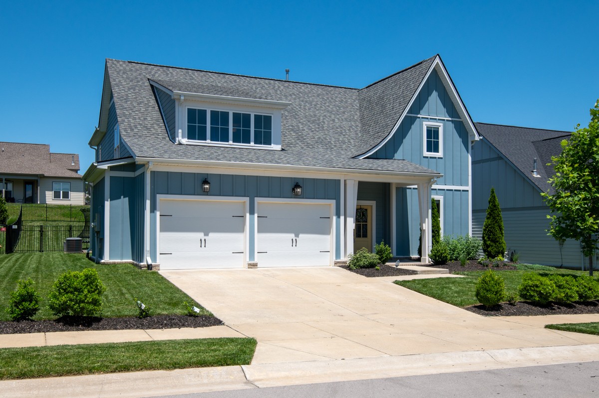 883 Plowson Road Mount Juliet, TN 37122 - Photo 3 of 47 front view of a house with a yard