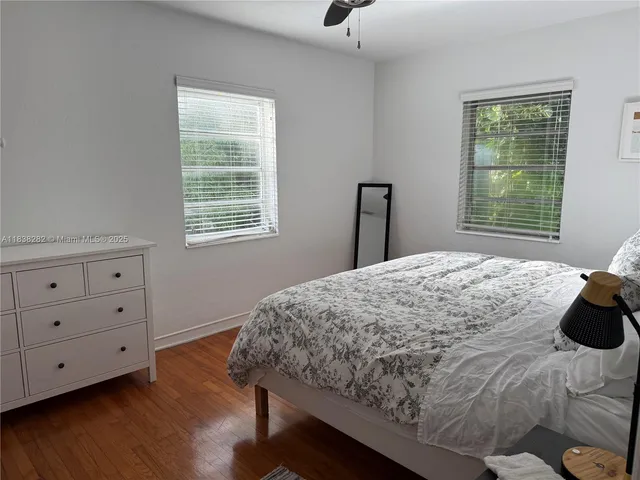 $3,400 | 3909 Ponce De Leon, Unit 2, Coral Gables, FL 33134