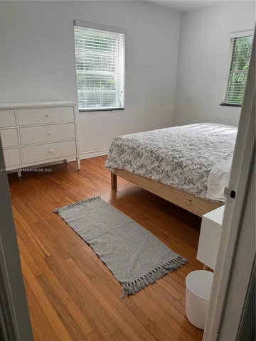 $3,400 | 3909 Ponce De Leon, Unit 2, Coral Gables, FL 33134