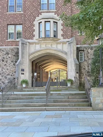 a view of a building entrance