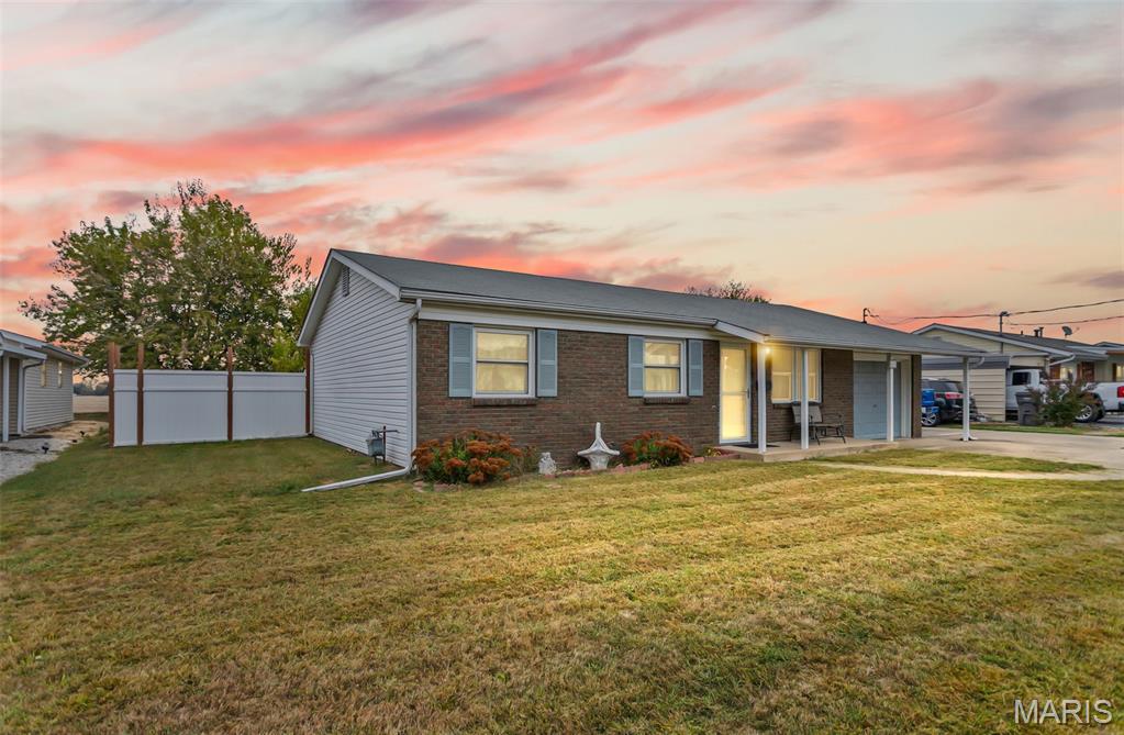 611 Brown Street Brighton, IL 62012 - Photo 1 of 35