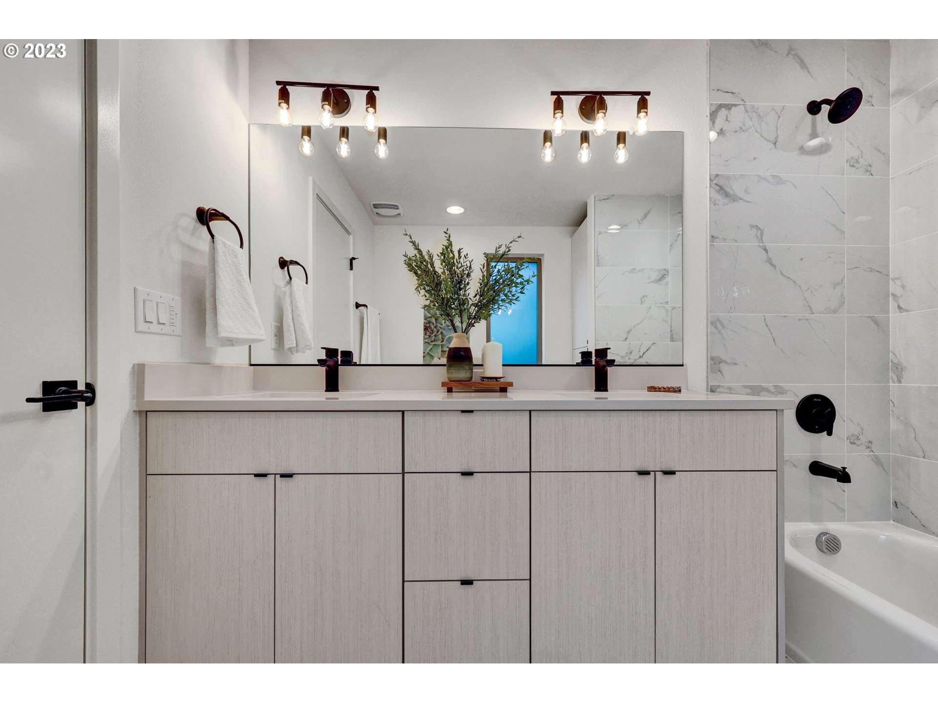 7558 North Berkeley Avenue Portland, OR 97203 - Photo 10 of 18