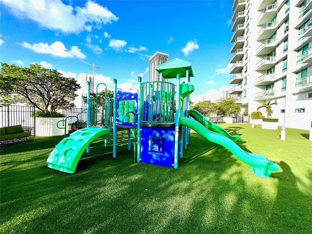 90 Southwest 3rd Street, Unit 2108 Miami, FL 33130 - Photo 27 of 40 Photo 27