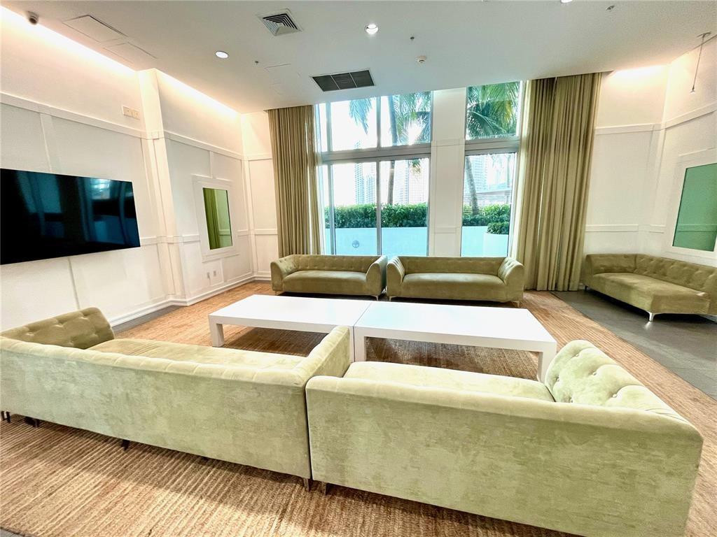 90 Southwest 3rd Street, Unit 2108 Miami, FL 33130 - Photo 32 of 40 Photo 32