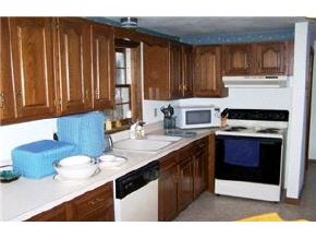 1 Maurice Road Derry, NH 03038 - Photo 5 of 9