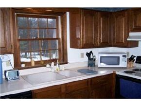1 Maurice Road Derry, NH 03038 - Photo 7 of 9