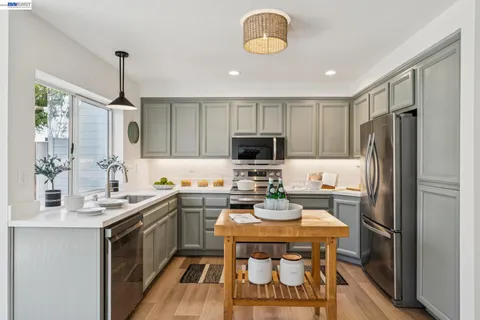 $895,000 | 39 Benedict Court, Alameda, CA 94502