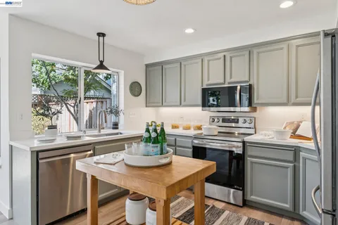 $895,000 | 39 Benedict Court, Alameda, CA 94502