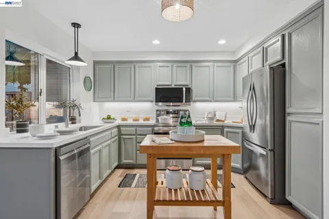 $895,000 | 39 Benedict Court, Alameda, CA 94502