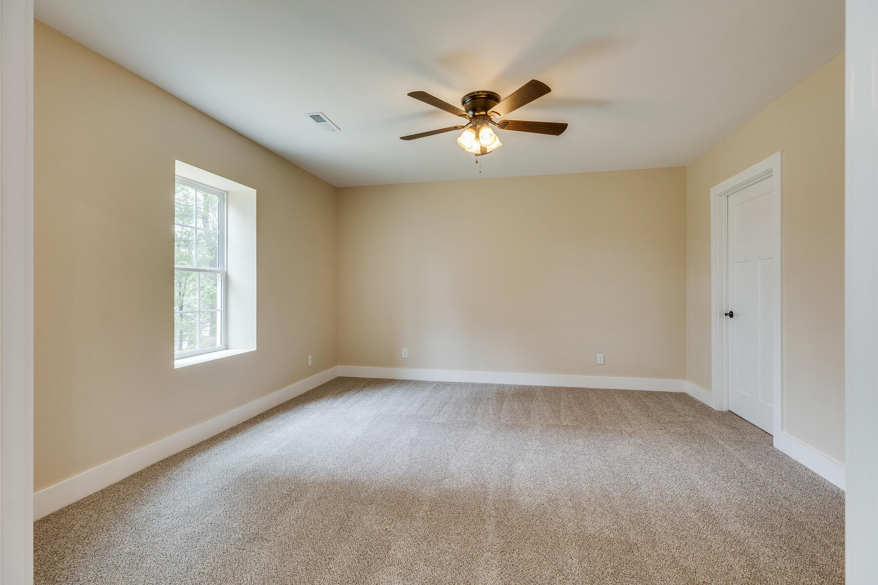 429 Merman Road Kingsport, TN 37663 - Photo 28 of 35 028