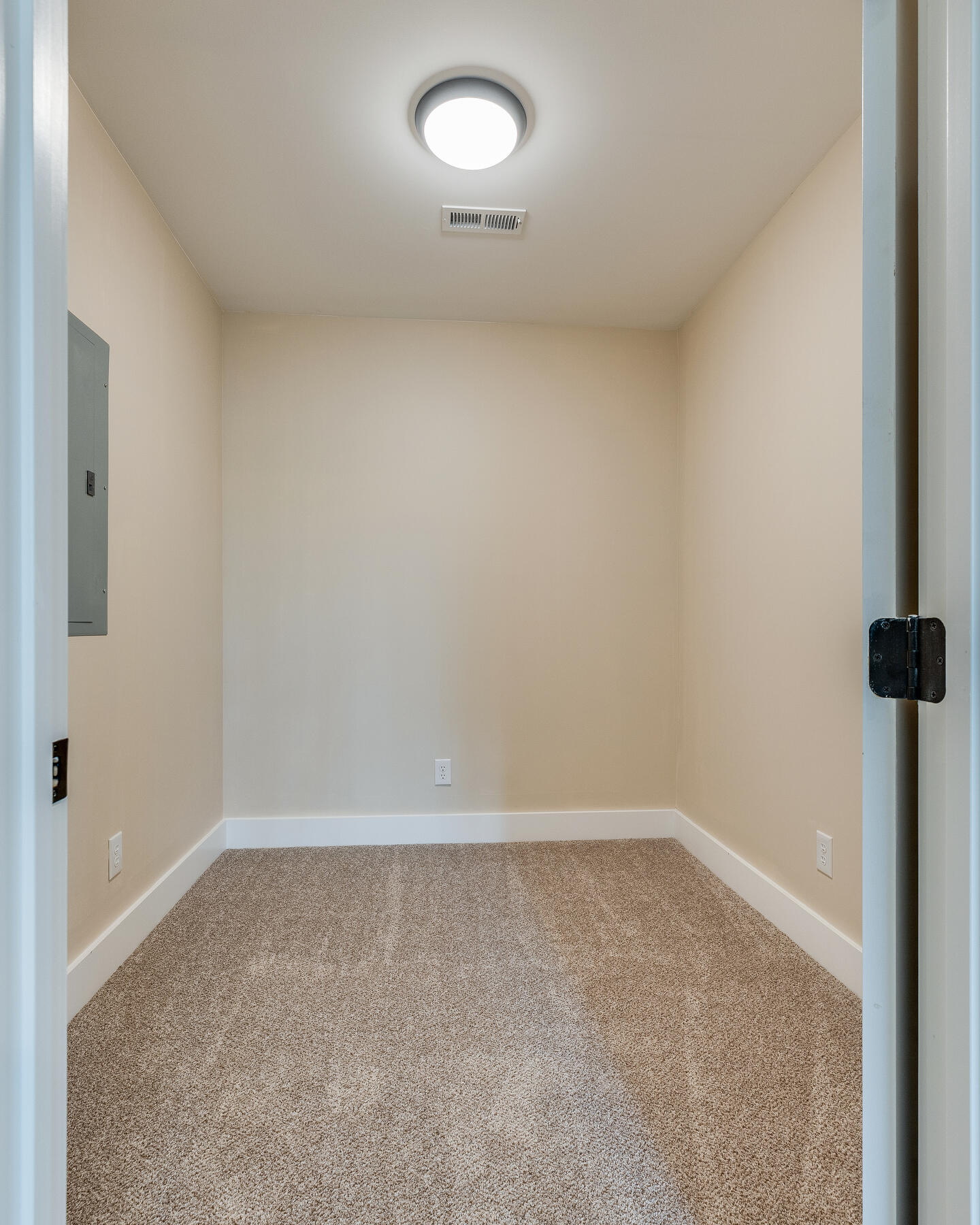 429 Merman Road Kingsport, TN 37663 - Photo 30 of 35 030