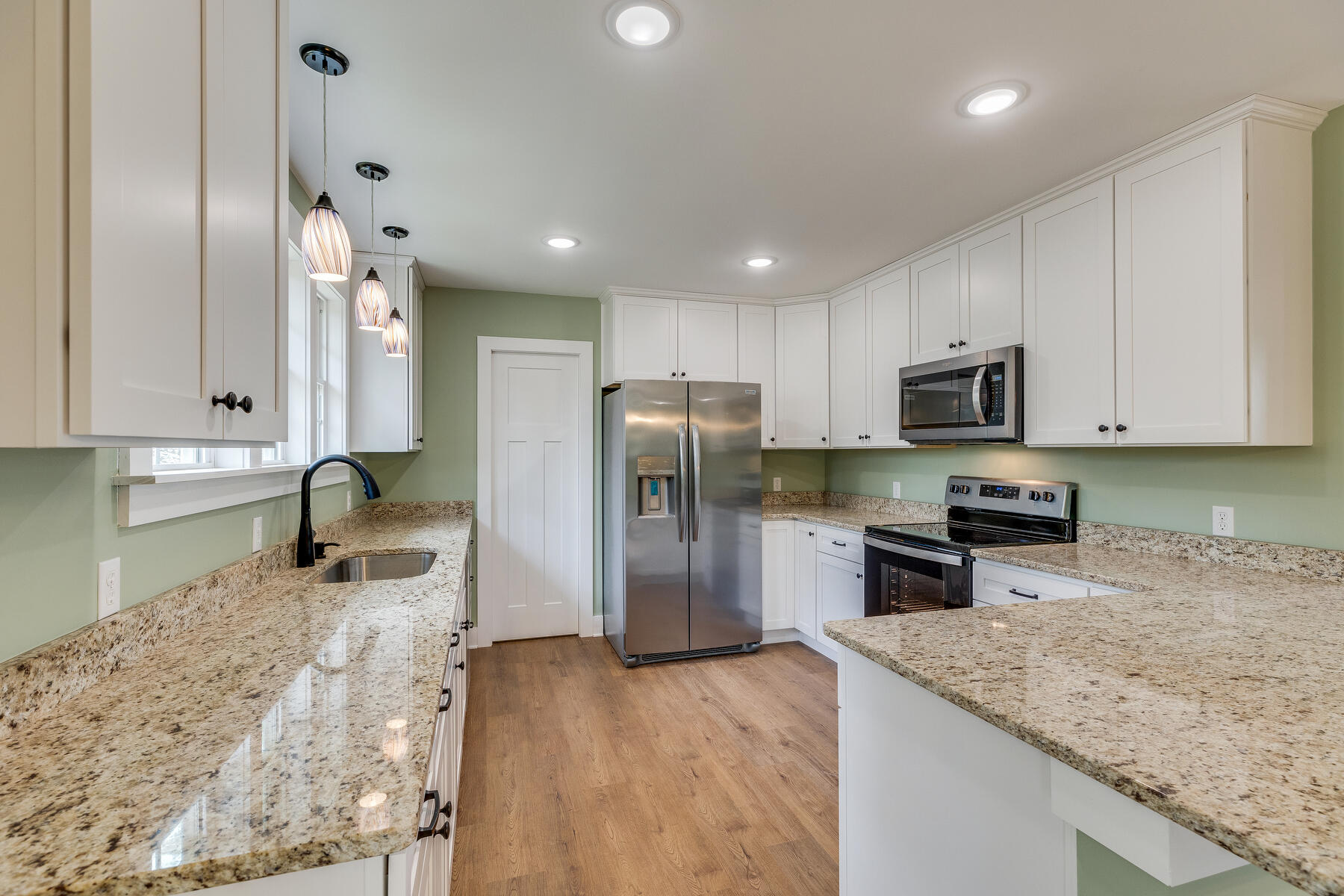 429 Merman Road Kingsport, TN 37663 - Photo 10 of 35 010