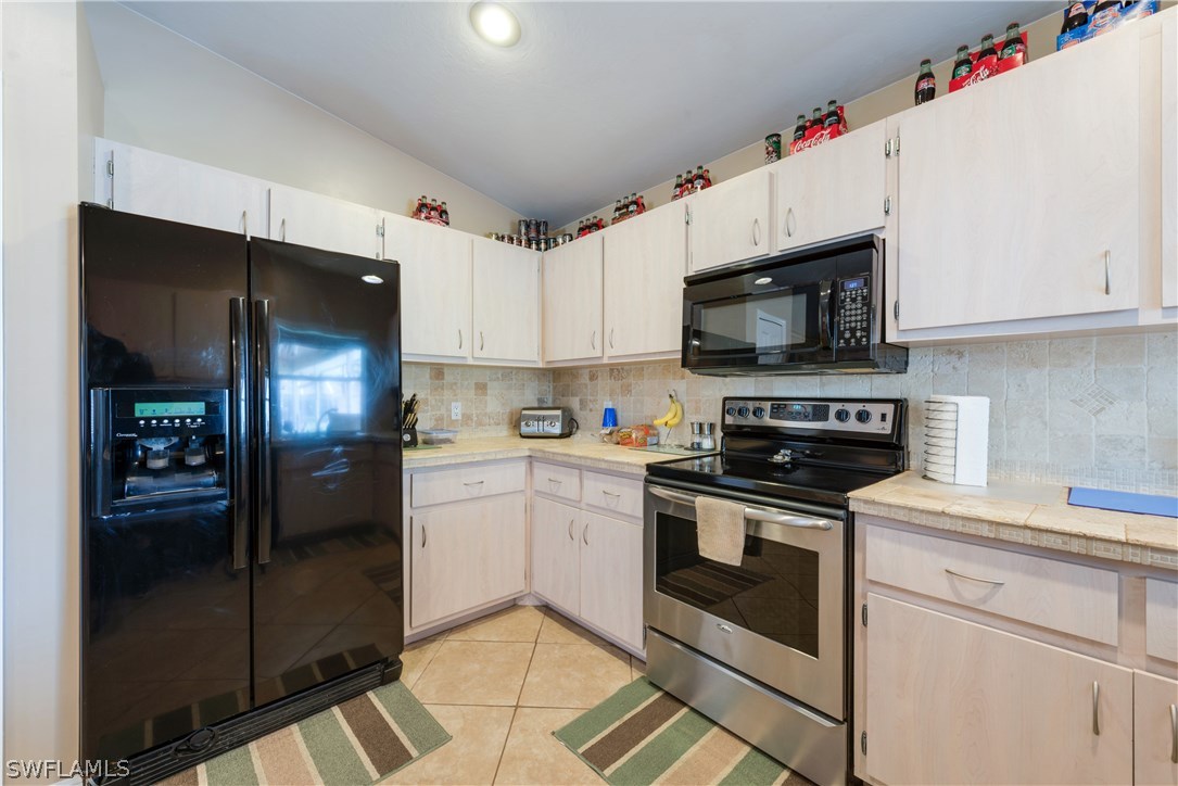 17457 Butler Road Fort Myers, FL 33967 - Photo 12 of 31 Gallery Image 12