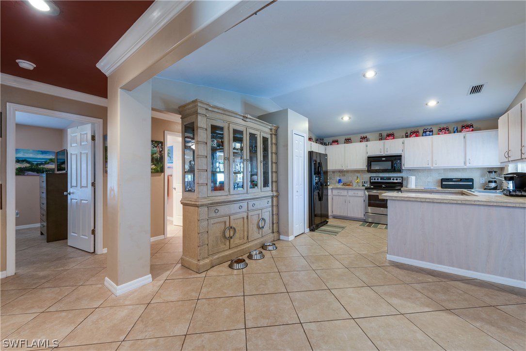 17457 Butler Road Fort Myers, FL 33967 - Photo 8 of 31 Gallery Image 8