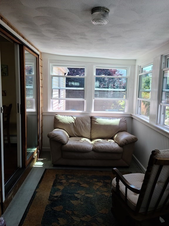 14 Monroe Road Salem, MA 01970 - Photo 8 of 28 Gallery Image 8