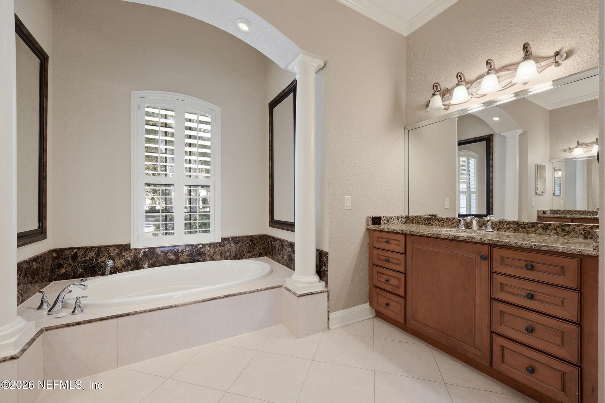 661 Treehouse Circle St. Augustine, FL 32095 - Photo 28 of 89 Primary Bath Tub