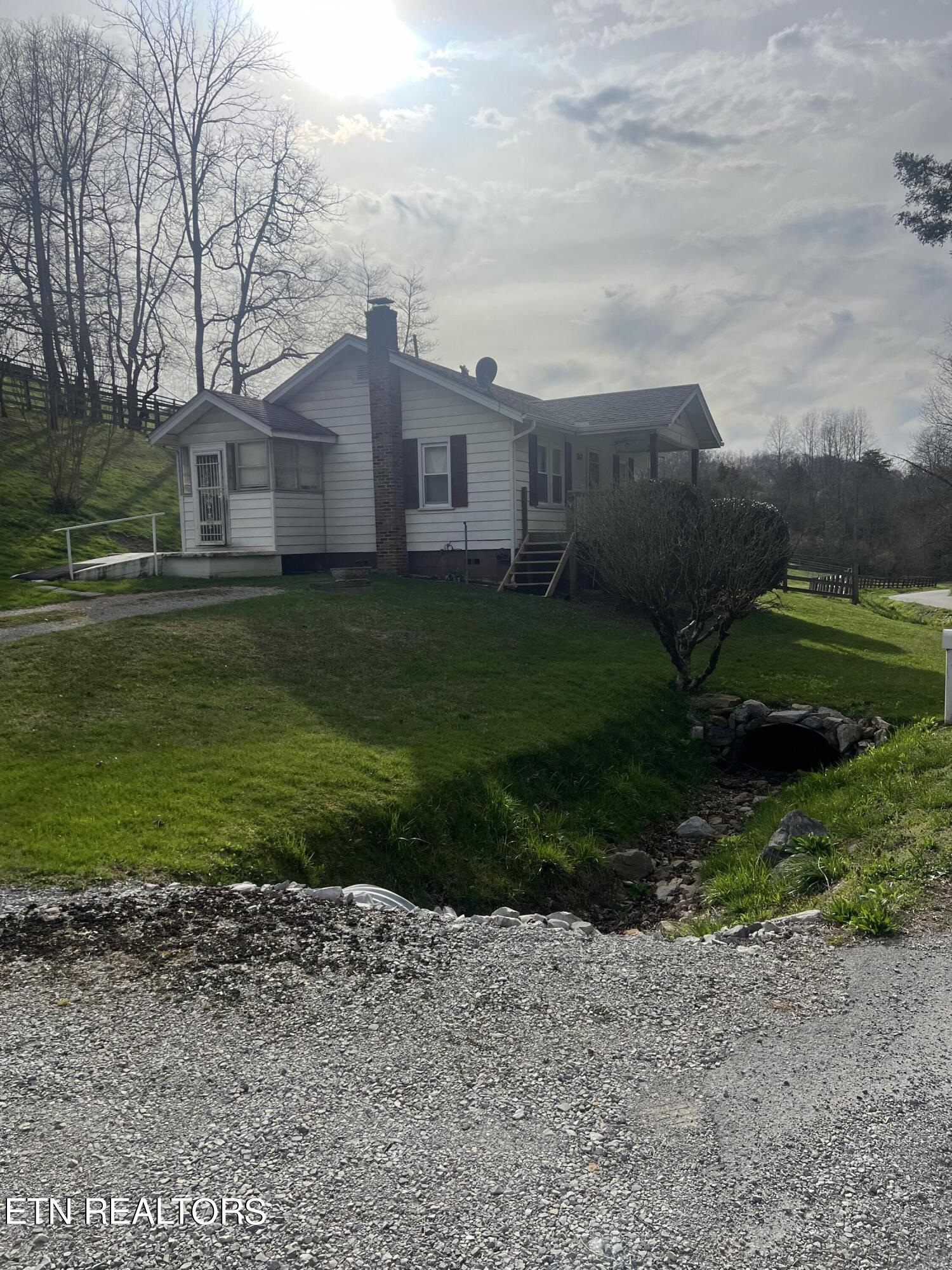 767 Old Mulberry Road Tazewell, TN 37879 - Photo 4 of 21 IMG_5296