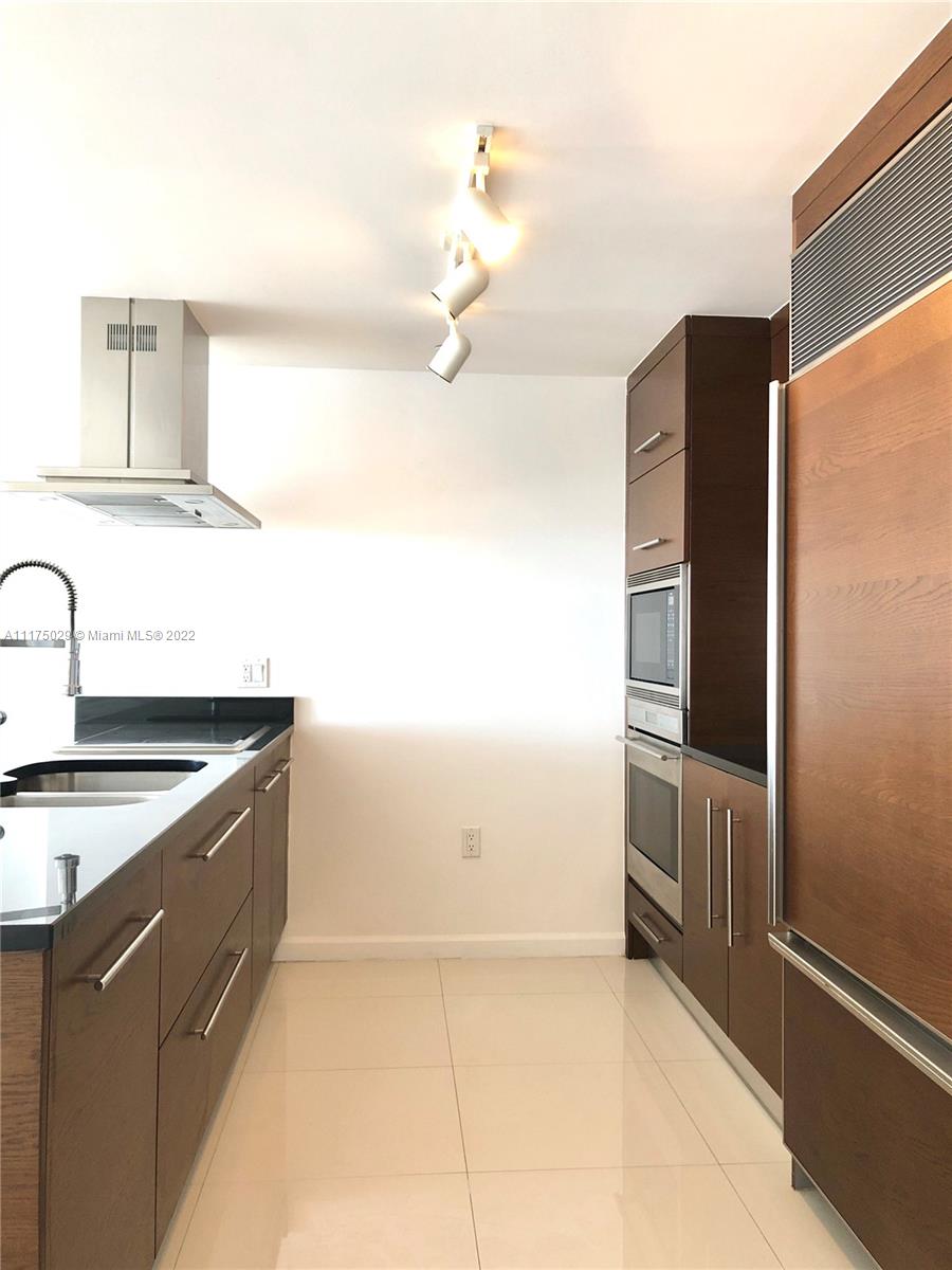 495 Brickell Avenue, Unit 4609 Miami, FL 33131 - Photo 5 of 17