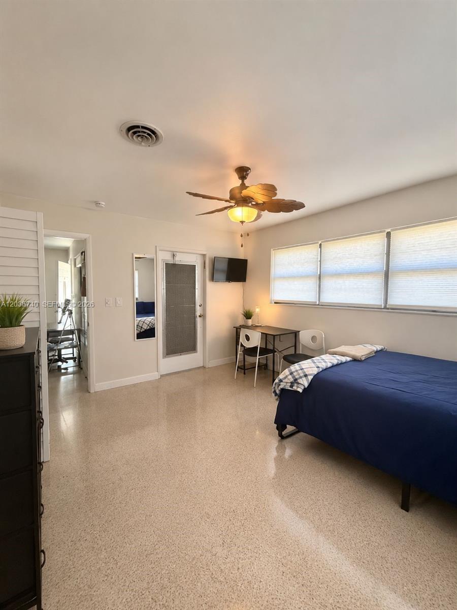 3202 Pierce Street Hollywood, FL 33021 - Photo 5 of 9